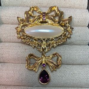 Vintage Avon Gold Bows & Filigree Faux Pearl & Faux Amethyst Brooch